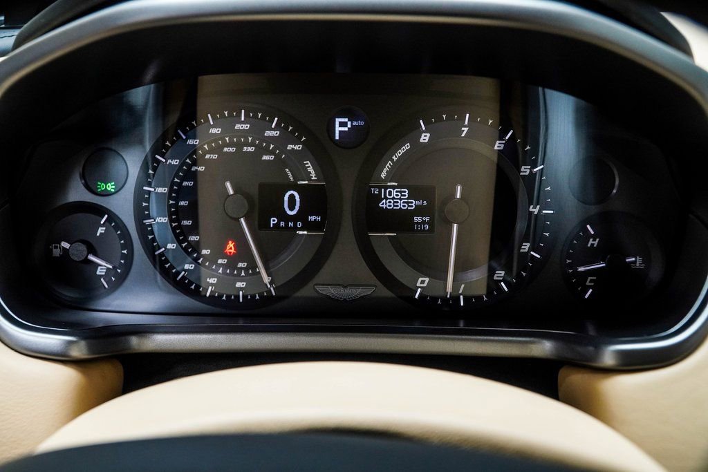 Used 2017 Aston Martin Vanquish Coupe image 46