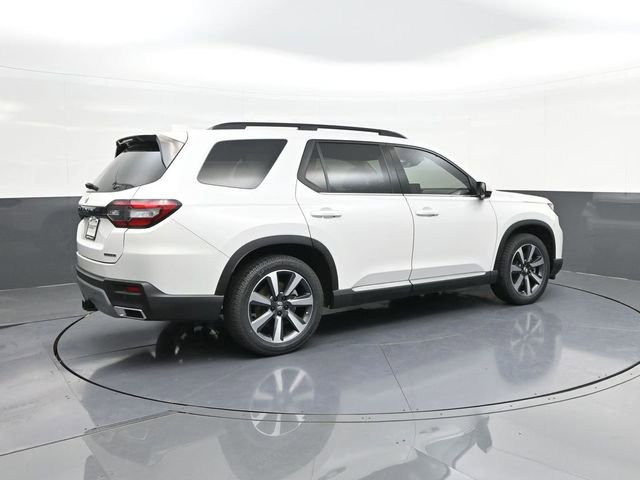 Certified 2024 Honda Pilot Touring image 15