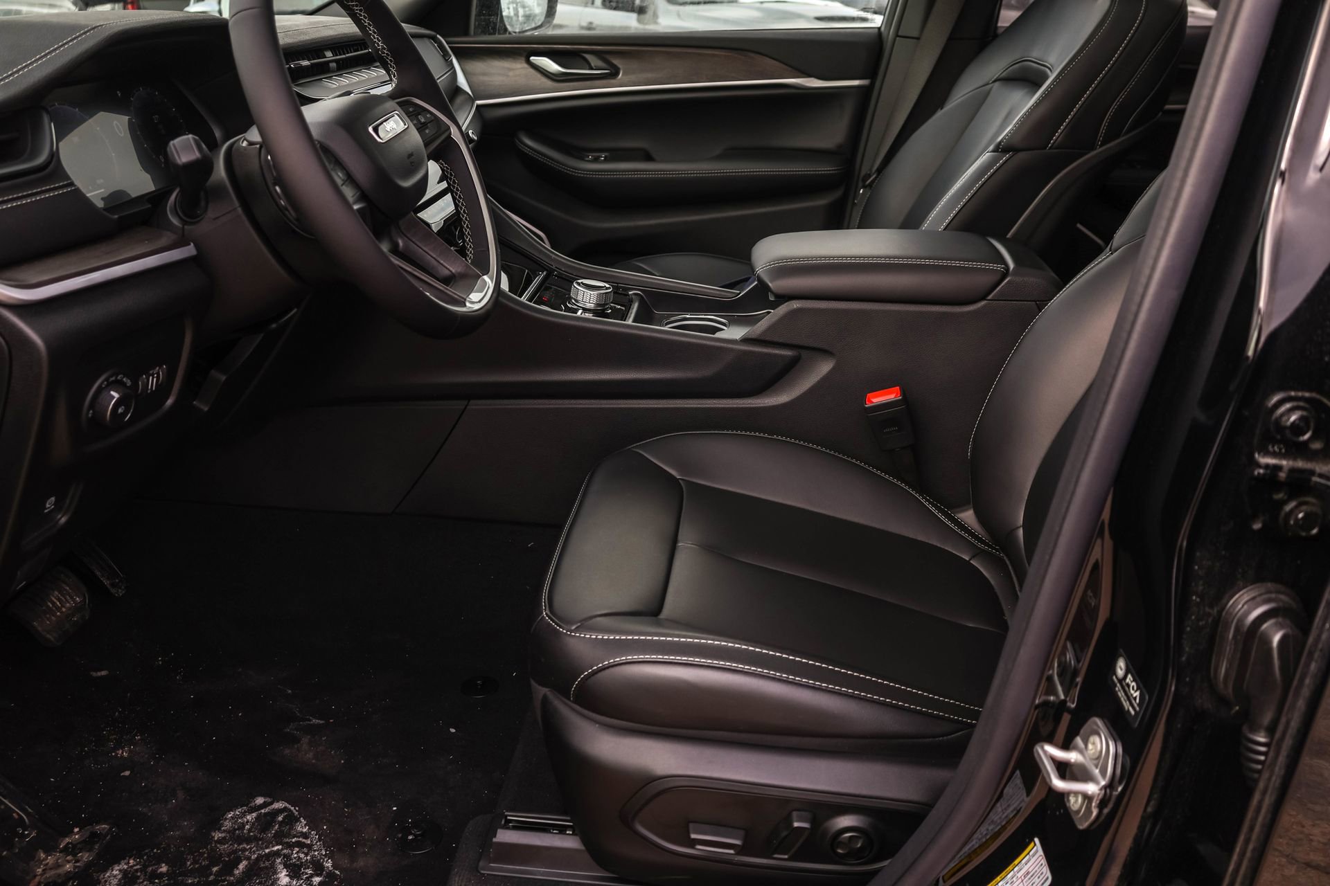 New 2026 Jeep Grand Cherokee Limited w/ Limited Altitude Package image 5