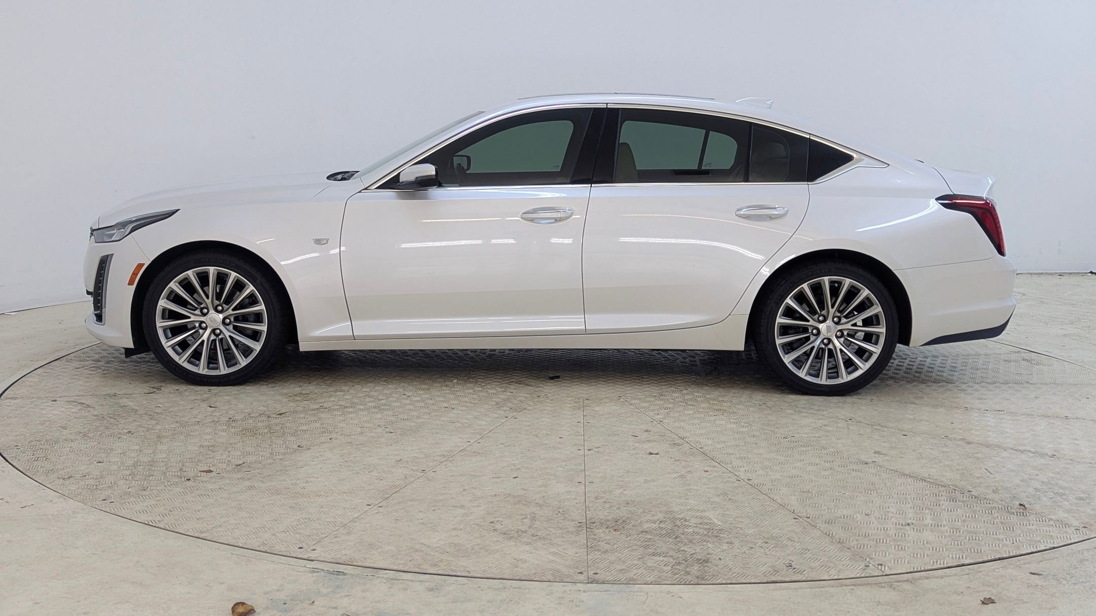 Used 2020 Cadillac CT5 Premium Luxury image 2