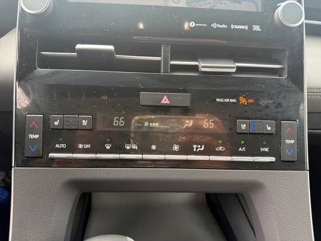 Used 2019 Toyota Avalon Limited w/ Carpet Mat Package FWD image 23