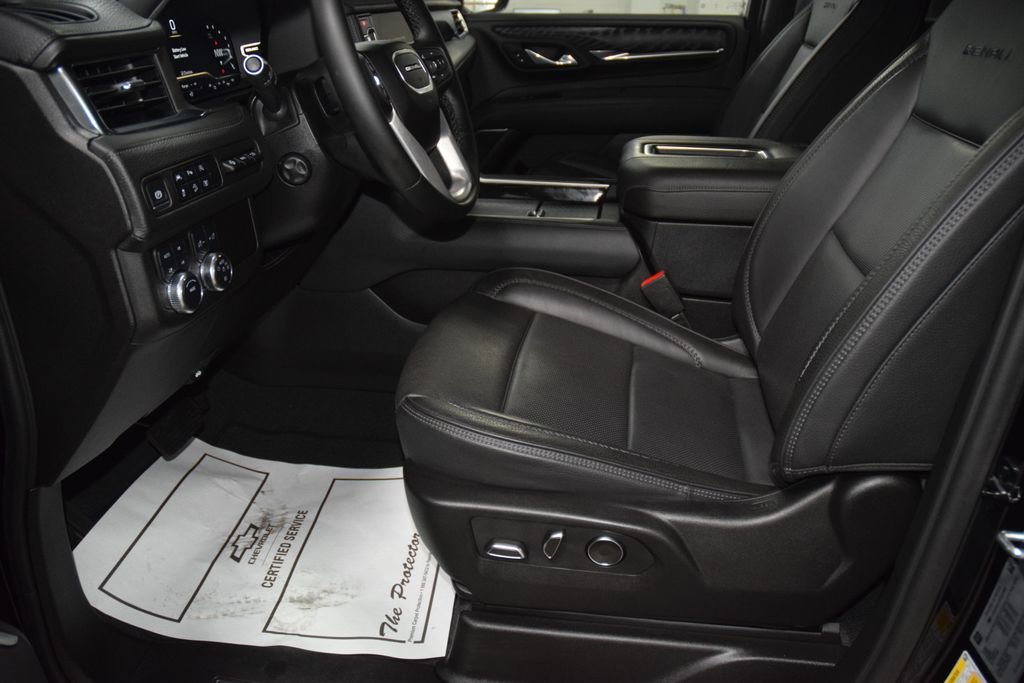 Used 2024 GMC Yukon Denali AWD/4WD image 41