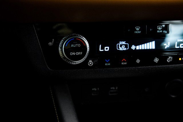 Used 2022 Mitsubishi Outlander SEL image 25