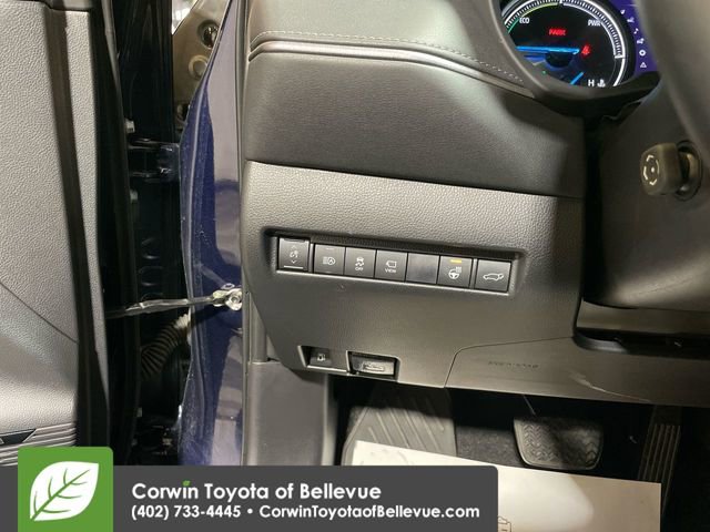 Used 2021 Toyota Venza Limited image 20