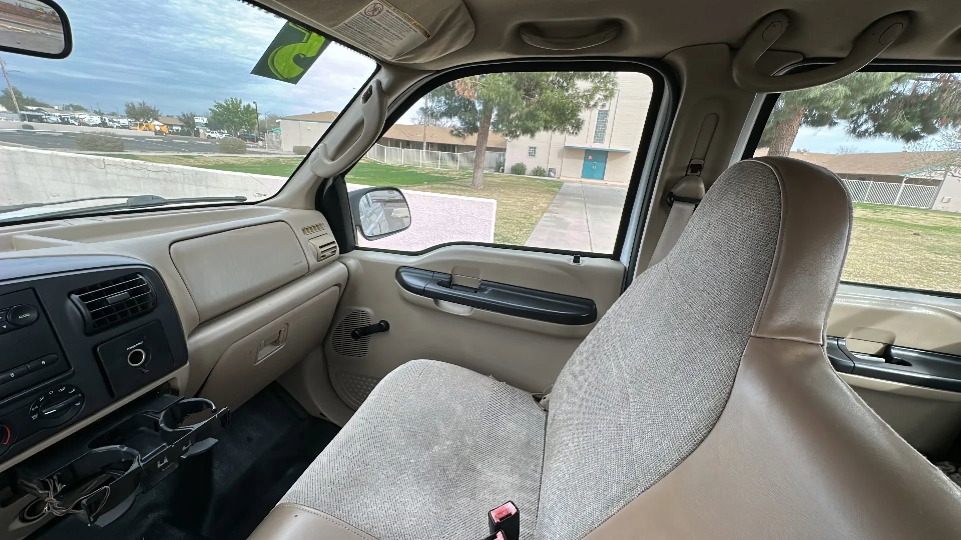 Used 2005 Ford F350 Lariat image 13