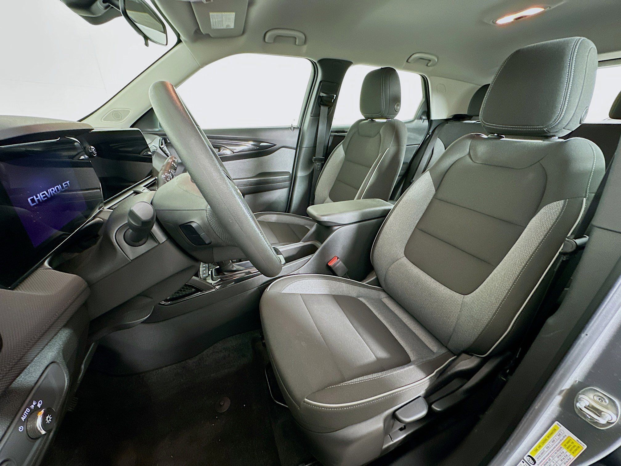 Used 2024 Chevrolet TrailBlazer LS image 13