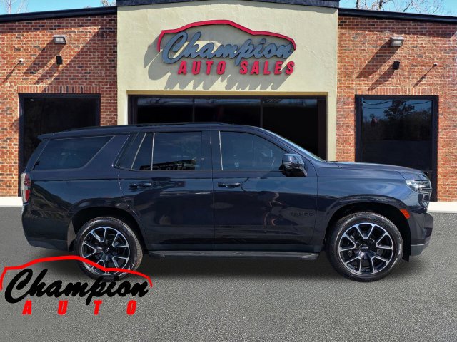 Used 2022 Chevrolet Tahoe RST w/ Luxury Package RWD image 3