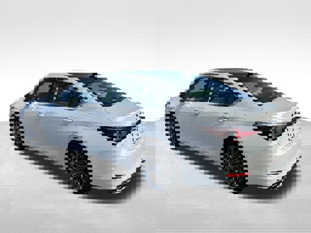 Used 2024 Lexus ES 350 Ultra Luxury w/ Accessory Package (Z1) image 3