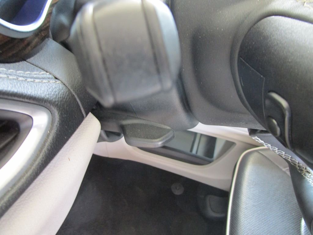 Used 2022 Chrysler Pacifica Limited image 28