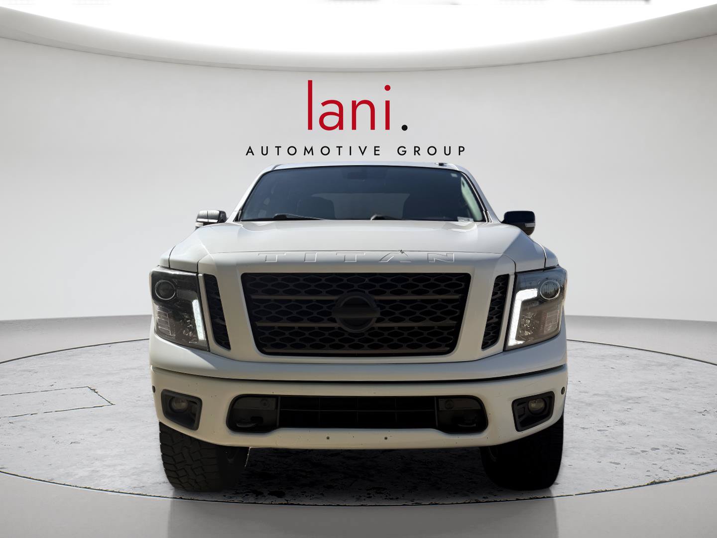 Used 2019 Nissan Titan SV w/ SV Convenience Package AWD/4WD image 27