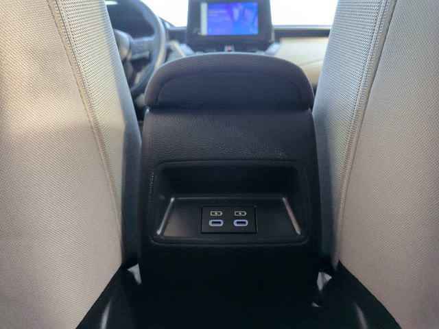 Used 2025 Toyota Corolla LE FWD image 28