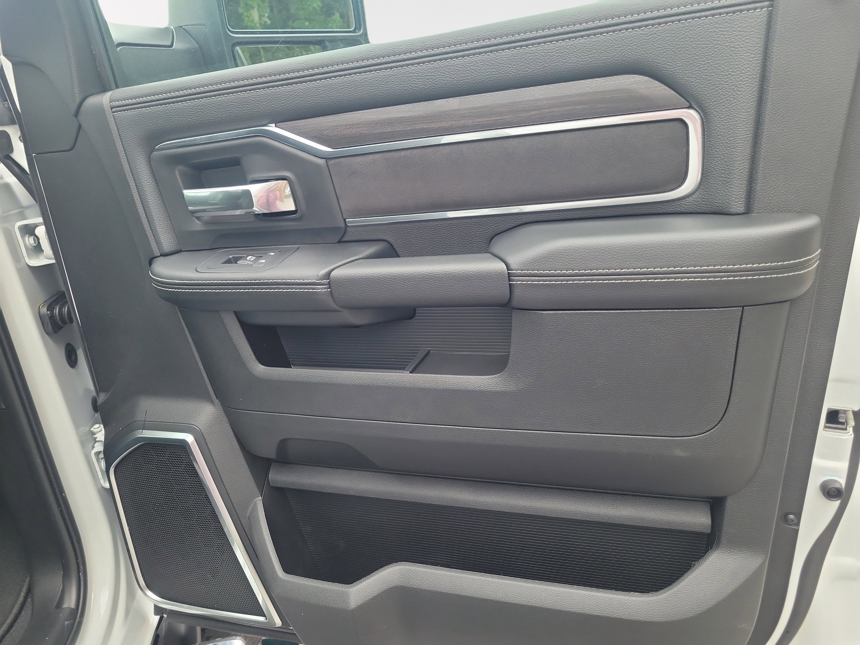 New 2026 RAM 2500 Laramie AWD/4WD image 20