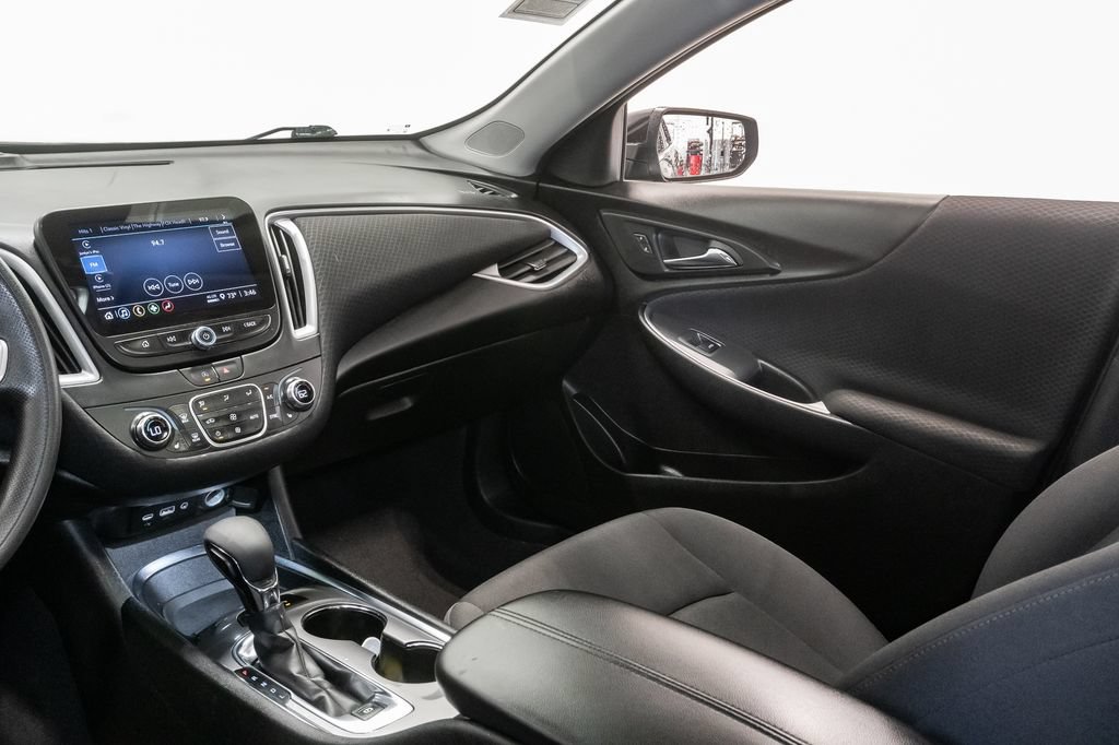 Used 2024 Chevrolet Malibu LT FWD image 12