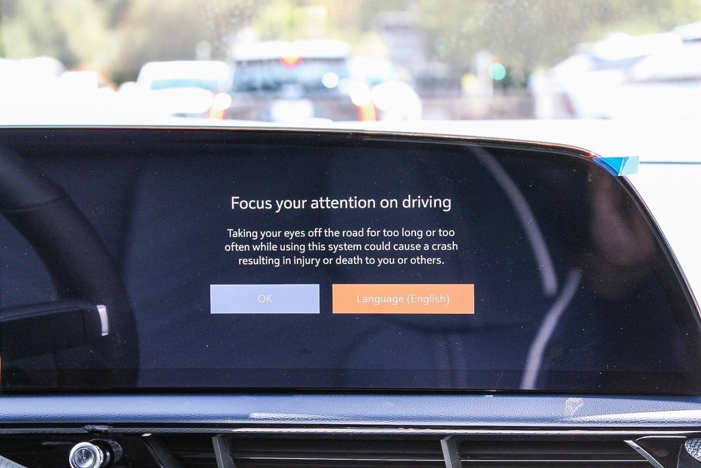 New 2025 Cadillac Optiq Sport 2 image 14