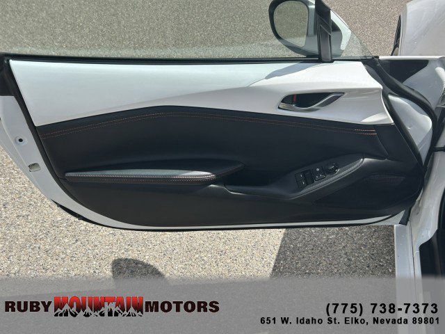 Used 2022 MAZDA MX-5 Miata RF Grand Touring RWD image 9
