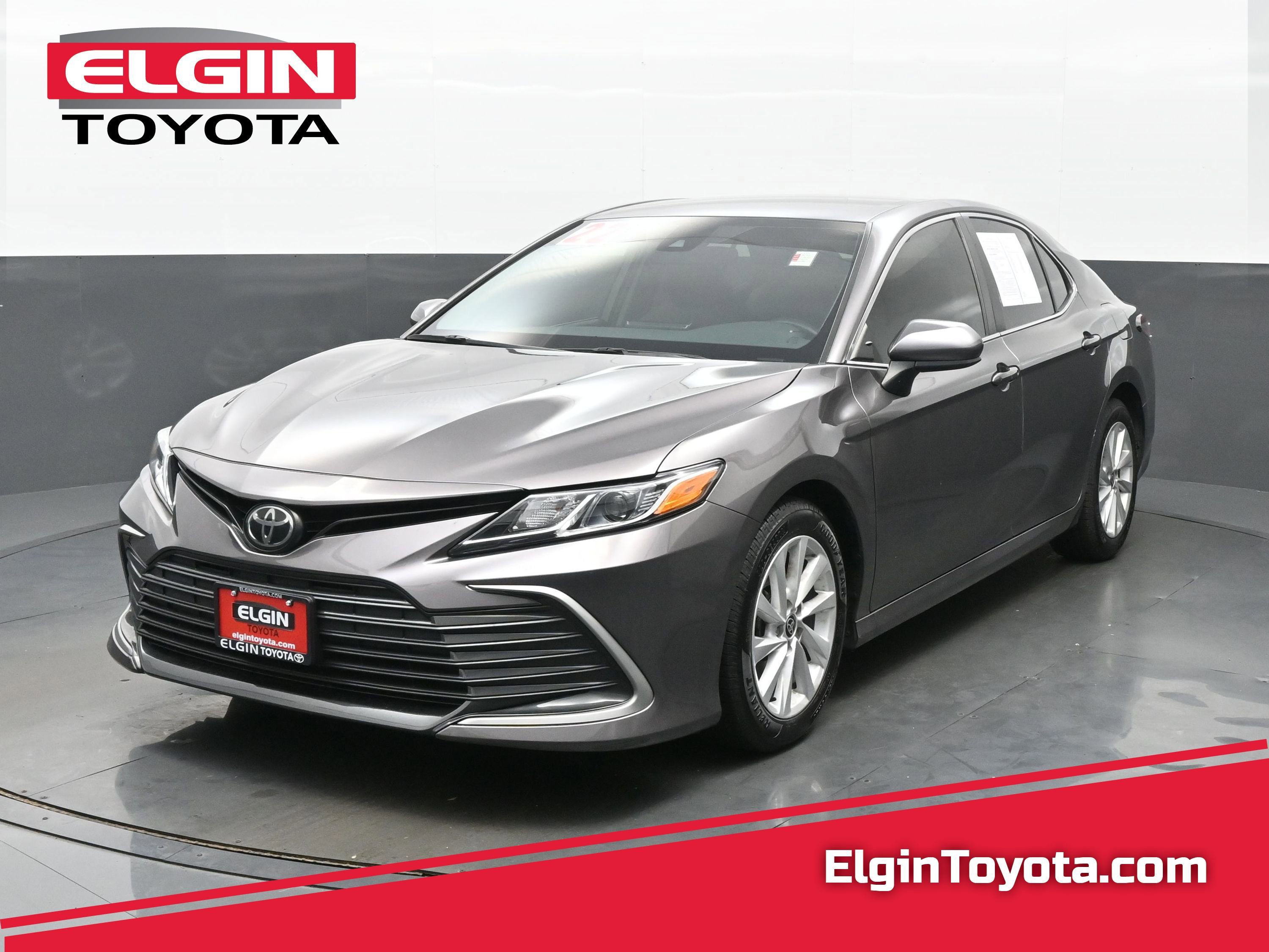 Used 2022 Toyota Camry LE FWD image 1