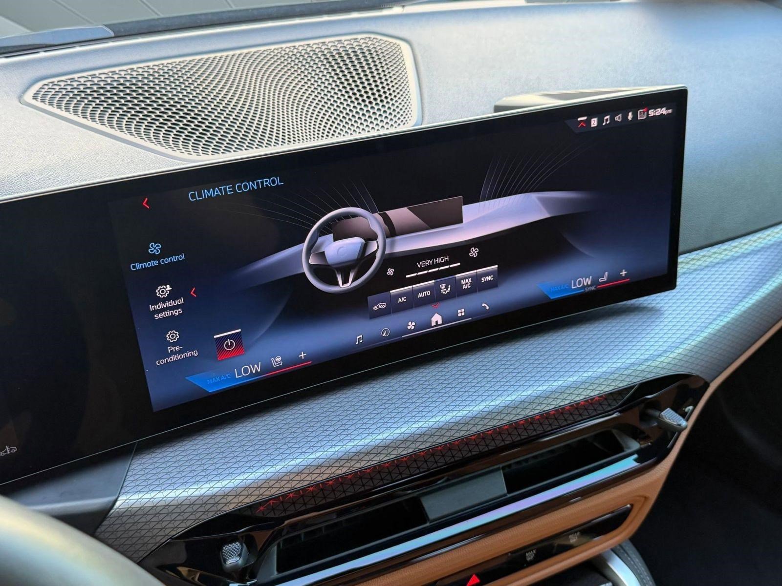 Certified 2025 BMW M440i image 27