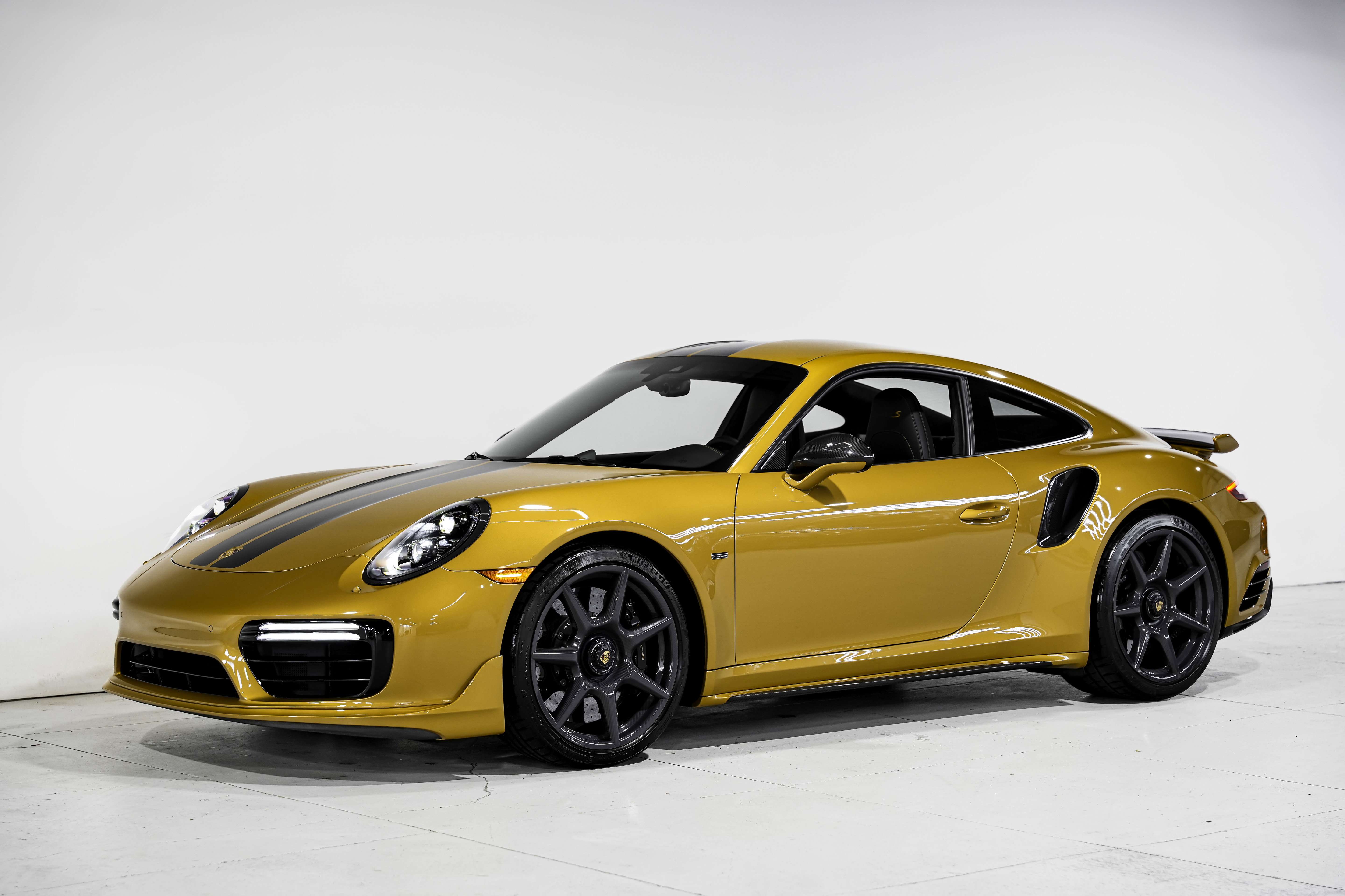 Used 2018 Porsche 911 Turbo S image 7