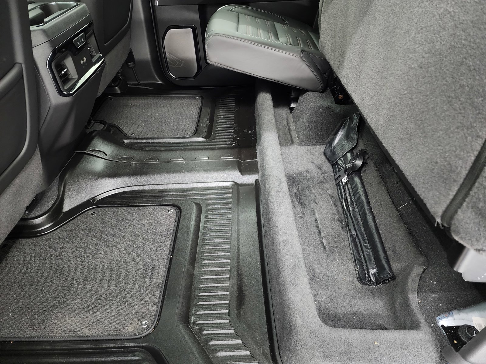 Used 2024 GMC Sierra 1500 AT4X image 45