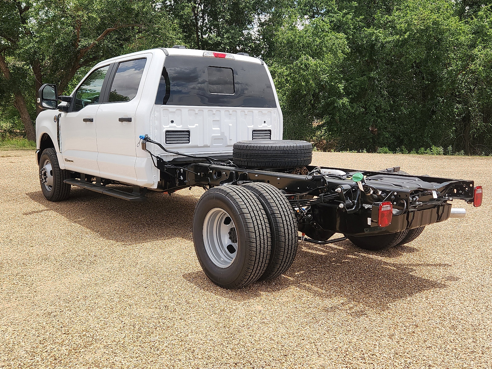 New 2026 Ford F350 XL w/ XL Chrome Package AWD/4WD image 3