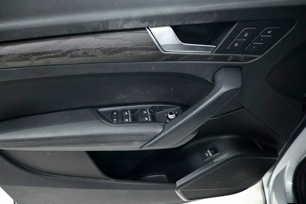 Used 2019 Audi Q5 2.0T Premium Plus w/ Premium Plus Package image 19