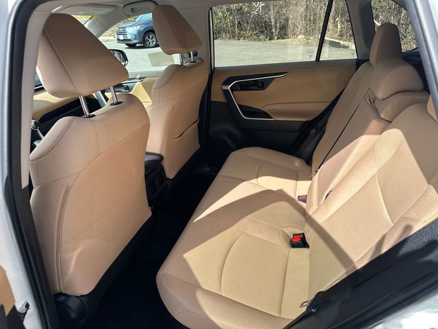 Used 2024 Toyota RAV4 LE AWD/4WD image 18