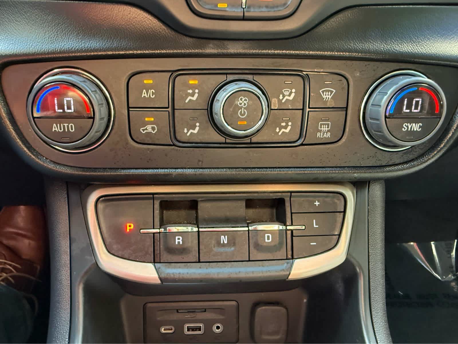 Used 2022 GMC Terrain Denali w/ LPO, Floor Liner Package AWD/4WD image 24