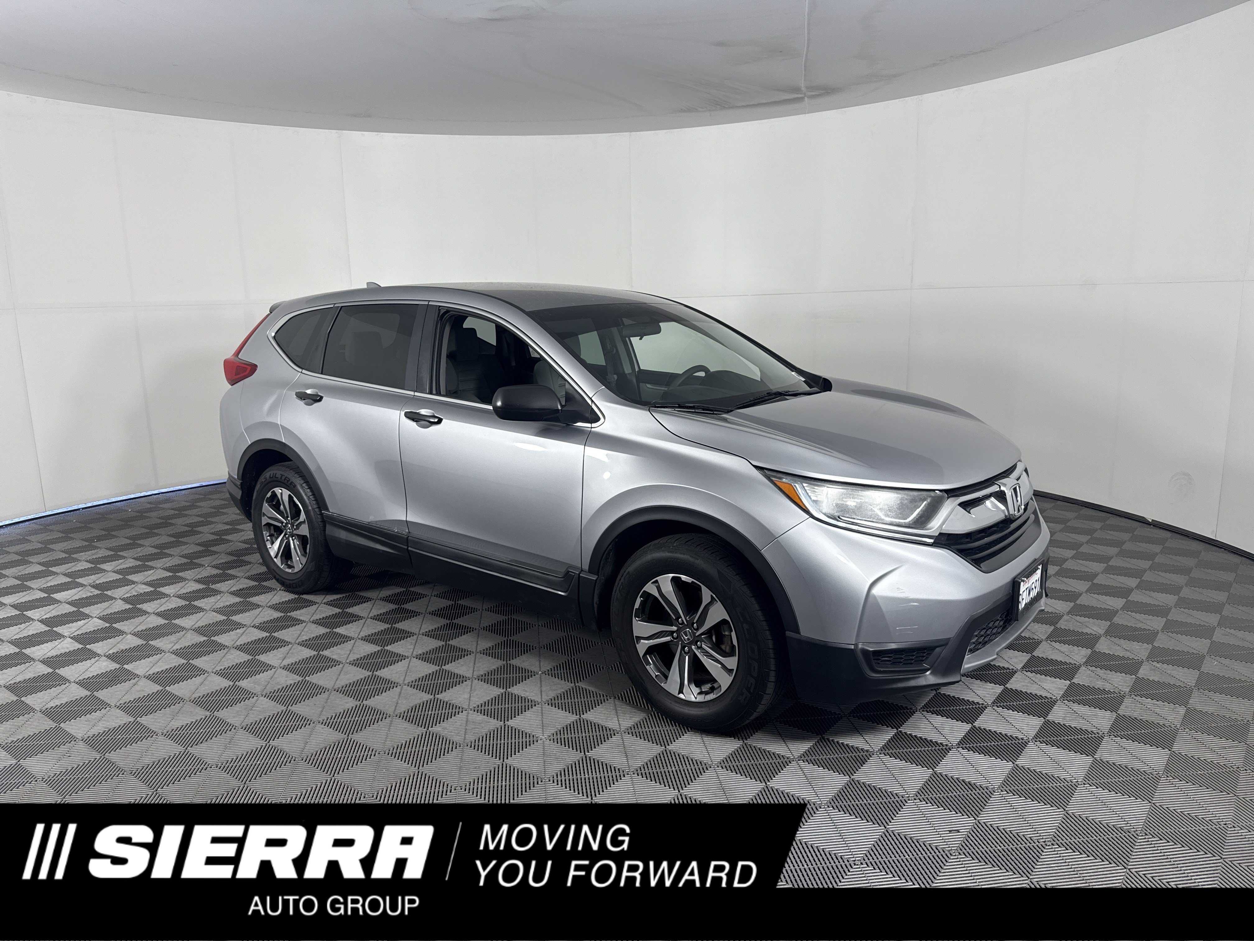 Used 2018 Honda CR-V LX image 1