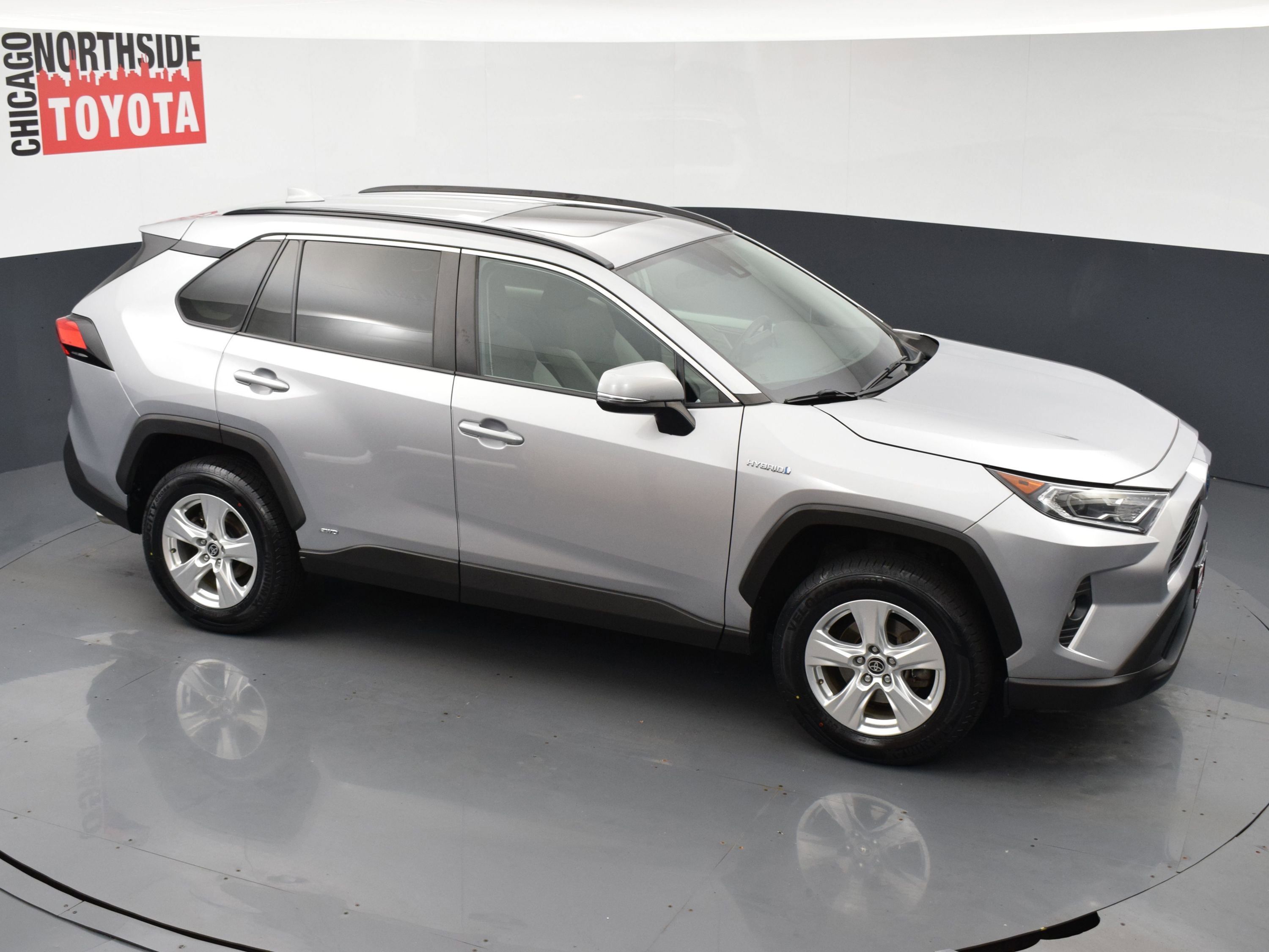 Used 2021 Toyota RAV4 XLE w/ Convenience Package AWD/4WD image 22