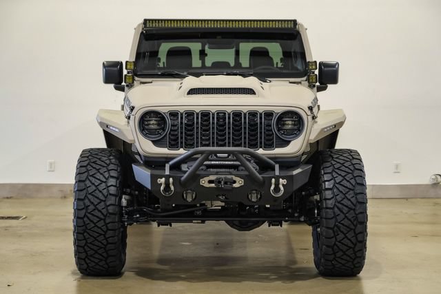 Used 2025 Jeep Gladiator Rubicon w/ Safety Group AWD/4WD image 2