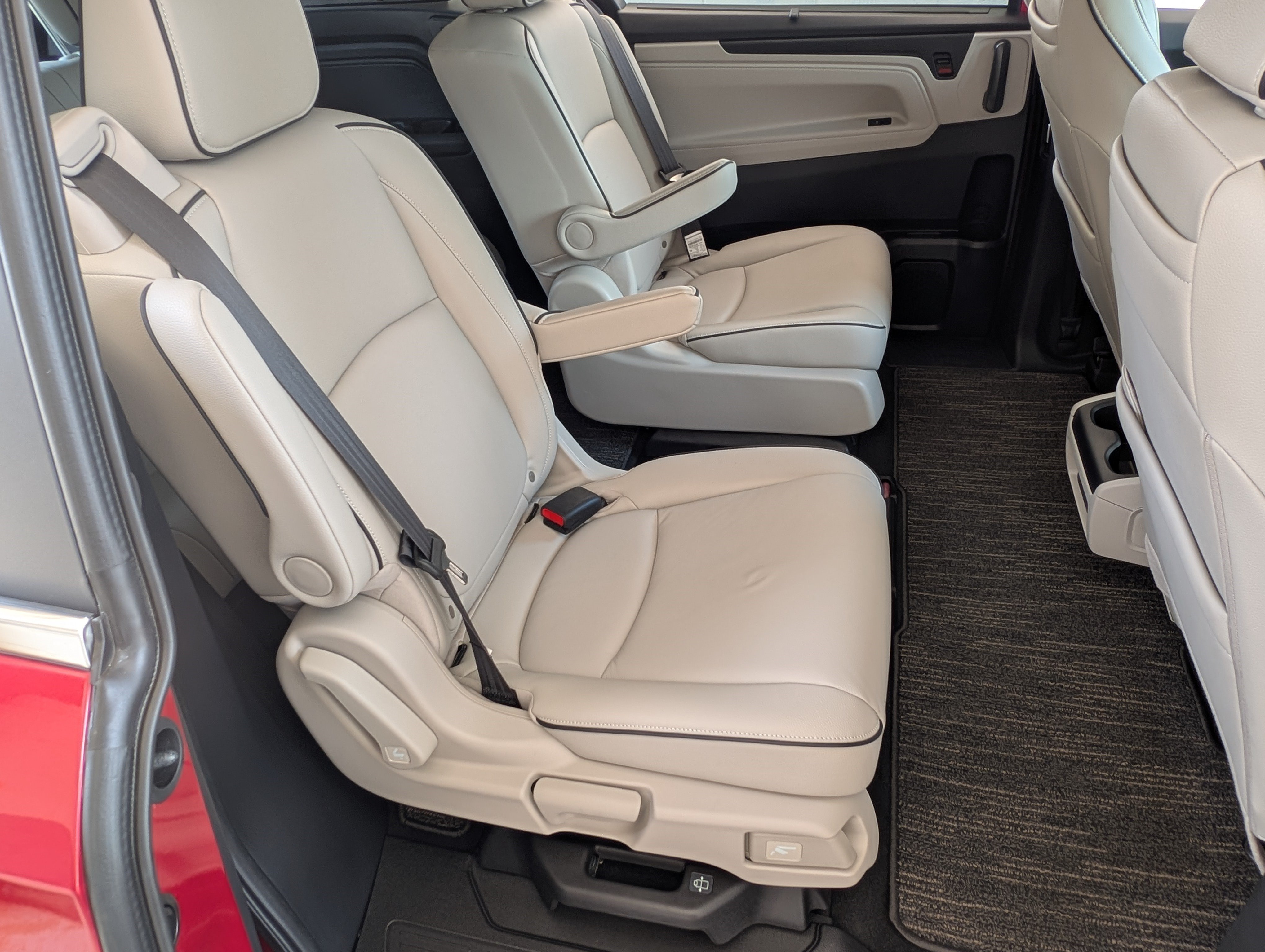 Used 2026 Honda Odyssey Touring image 21