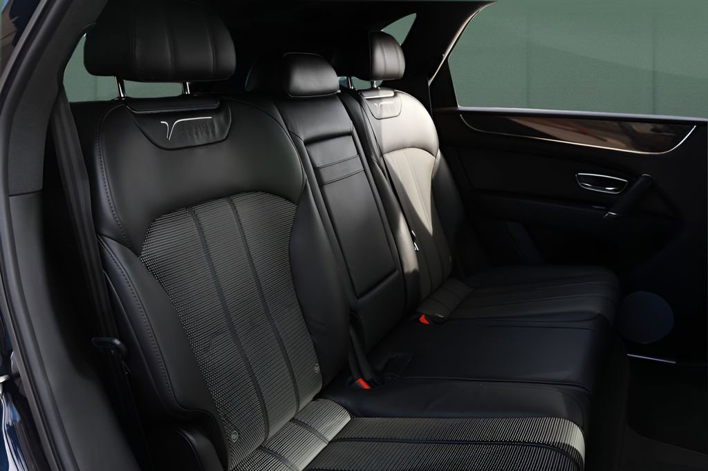 Used 2020 Bentley Bentayga Design Series image 14