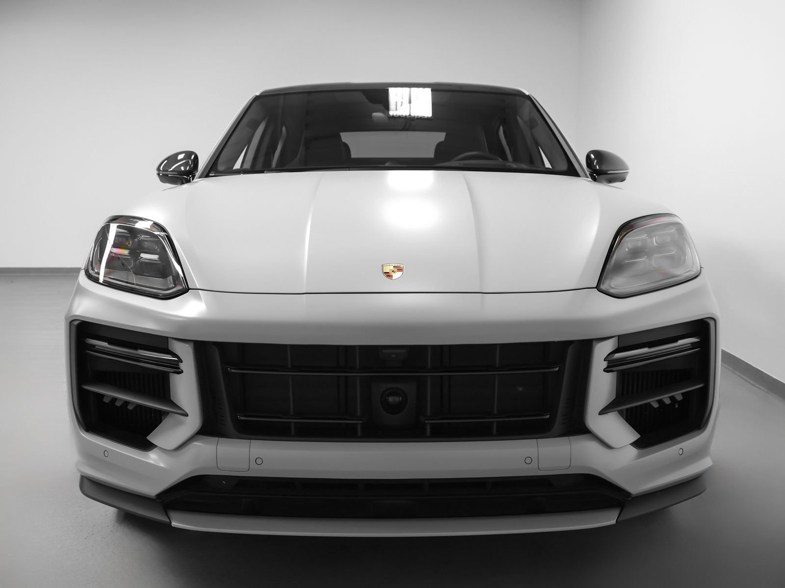Certified 2025 Porsche Cayenne Turbo GT AWD/4WD image 8
