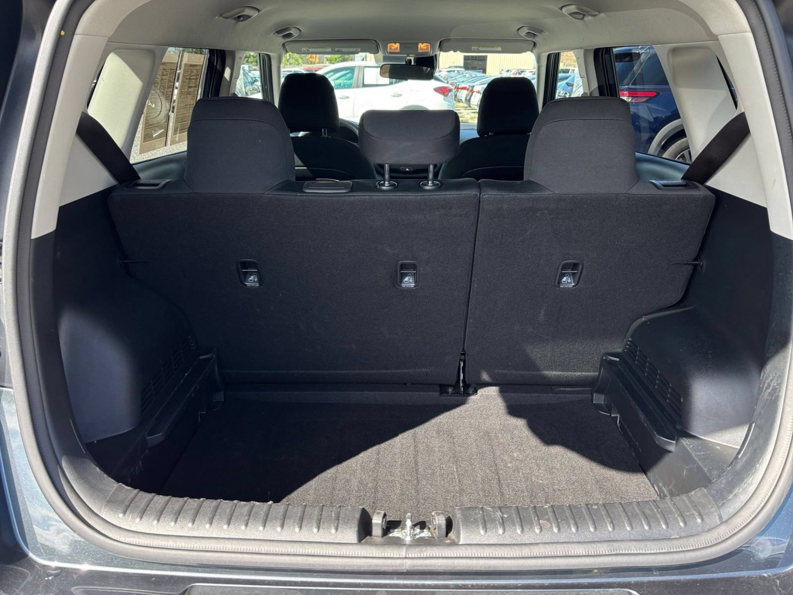 Used 2025 Kia Soul LX w/ LX Technology Package FWD image 29