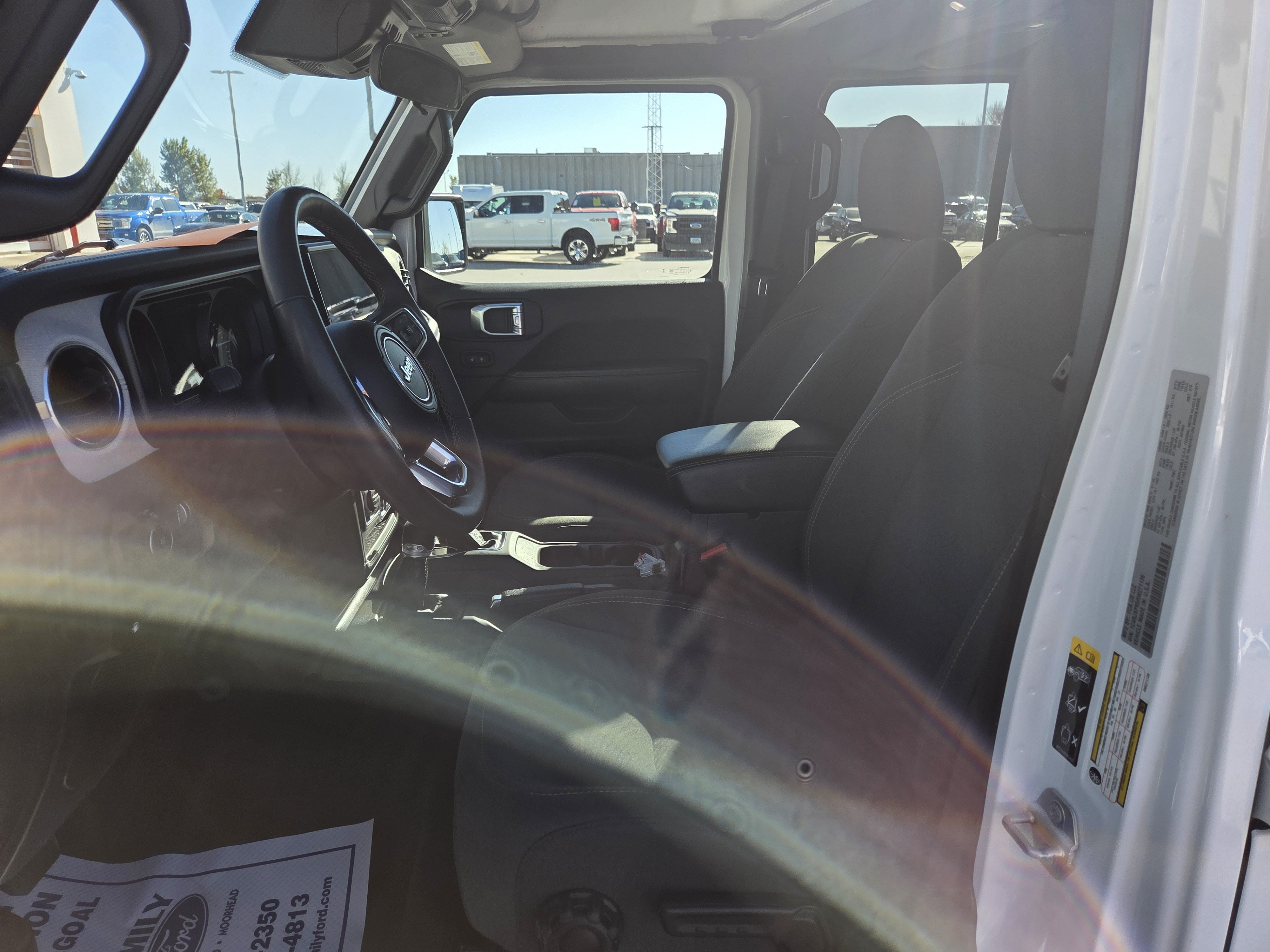Used 2024 Jeep Wrangler Unlimited Sahara AWD/4WD image 20