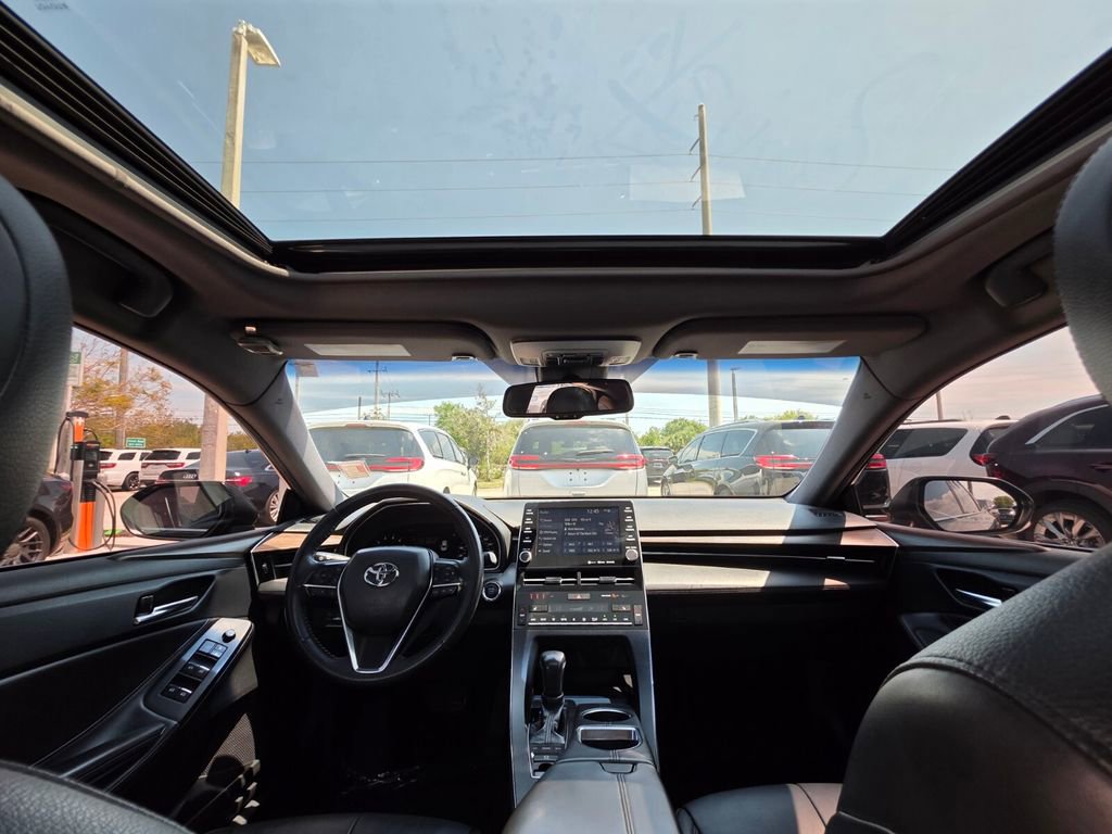 Used 2021 Toyota Avalon XLE w/ Moonroof Package image 19