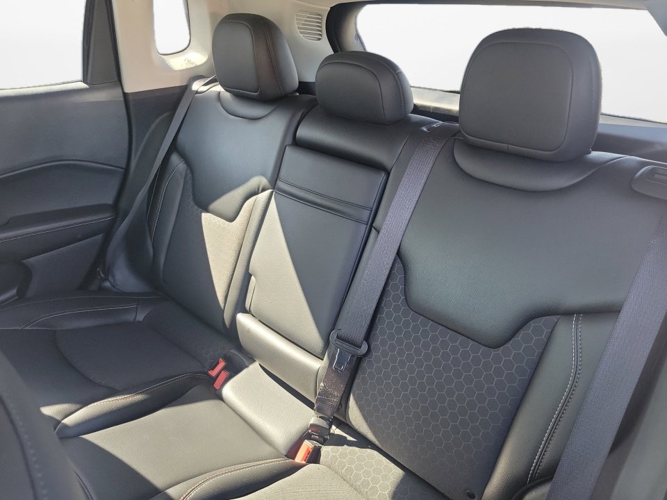 Used 2019 Jeep Compass Latitude w/ Popular Equipment Group image 15