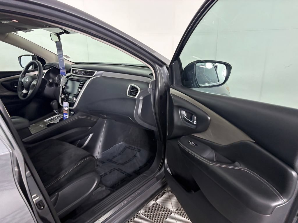 Used 2017 Nissan Murano S w/ Navigation Package FWD image 32