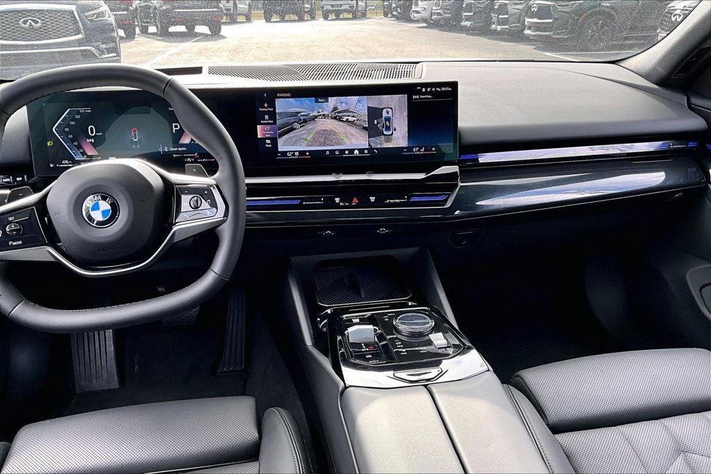 Used 2025 BMW 530i w/ Premium Package RWD image 8