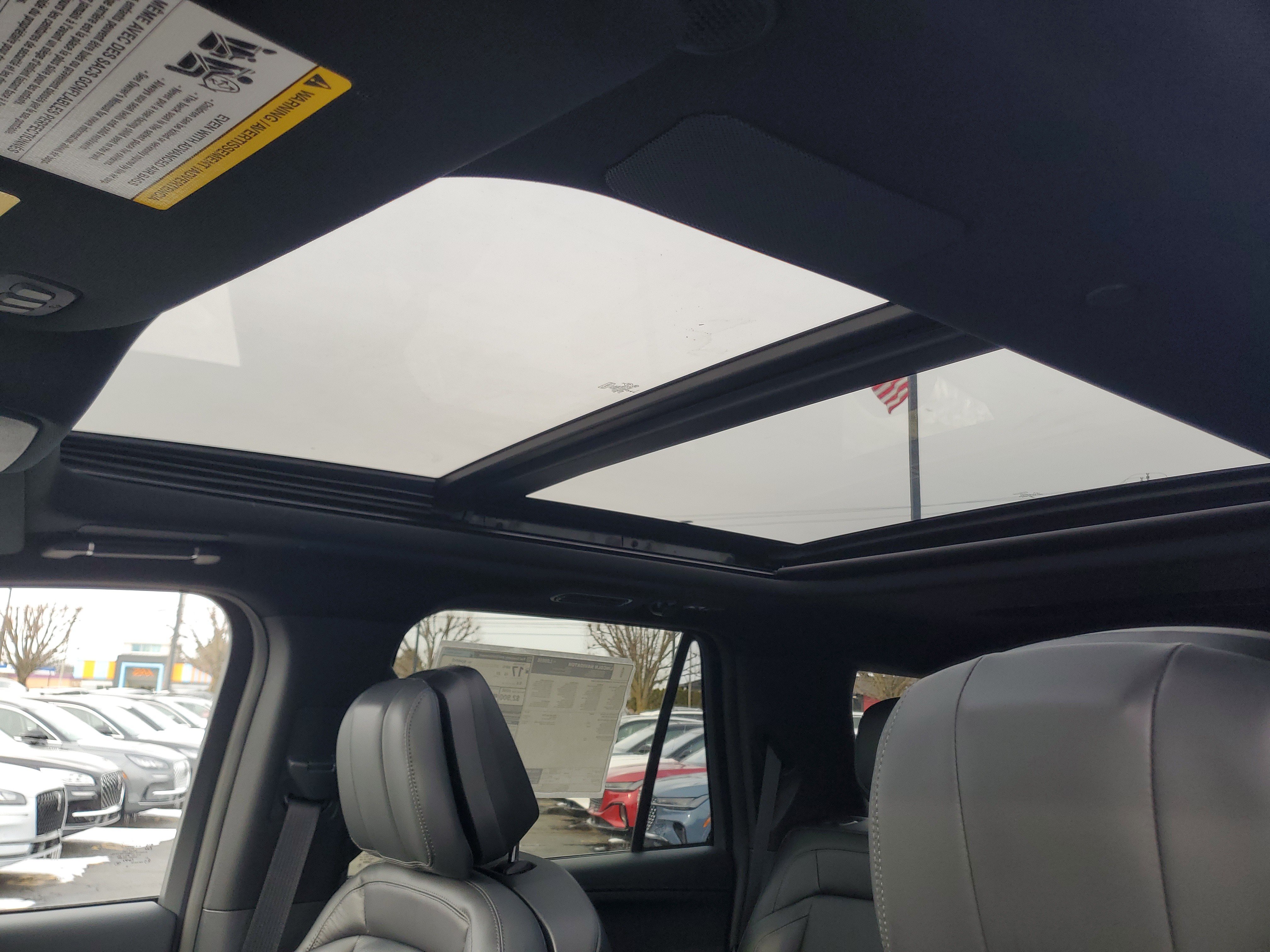New 2026 Lincoln Navigator Reserve w/ Jet Appearance Package AWD/4WD image 11