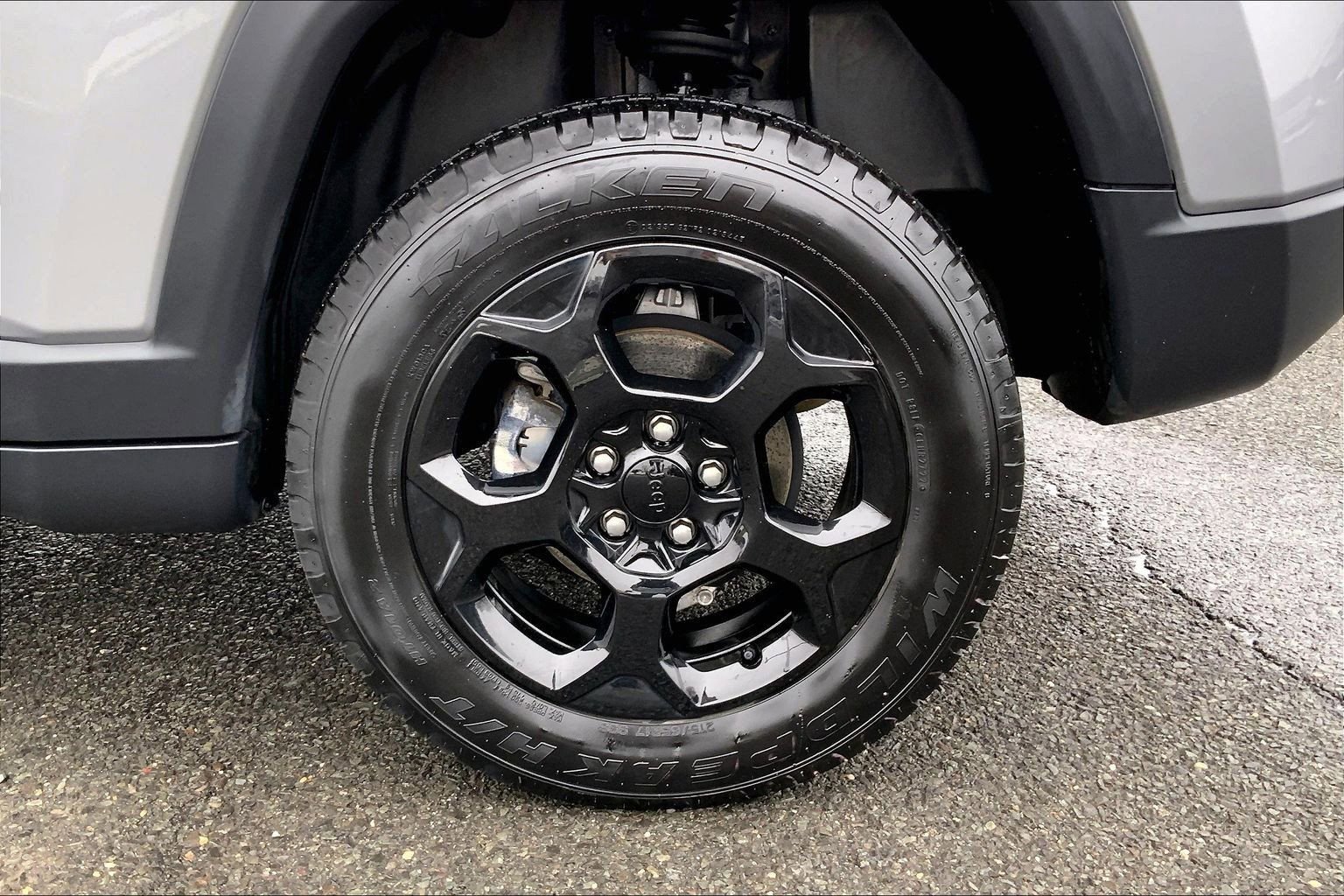 Used 2023 Jeep Compass Trailhawk w/ Sun and Sound Group image 10