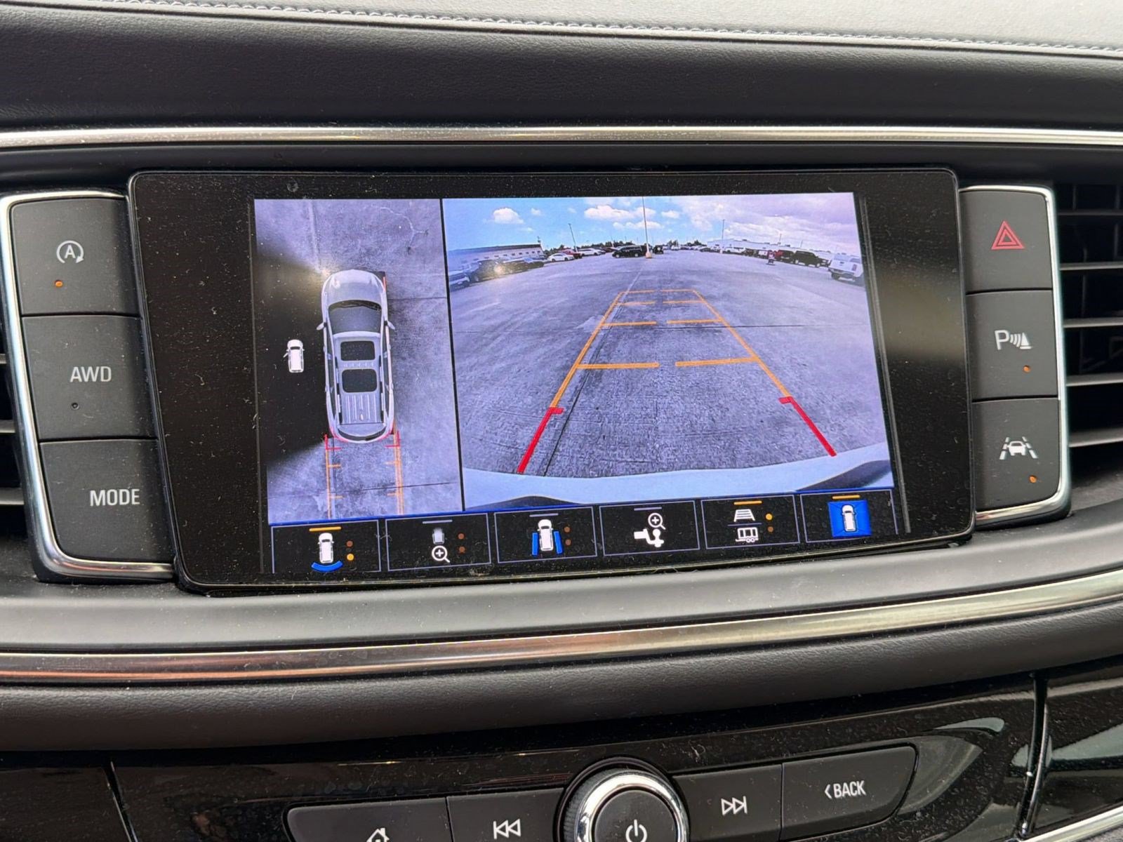 Certified 2023 Buick Enclave Avenir w/ Avenir Technology Package AWD/4WD image 21