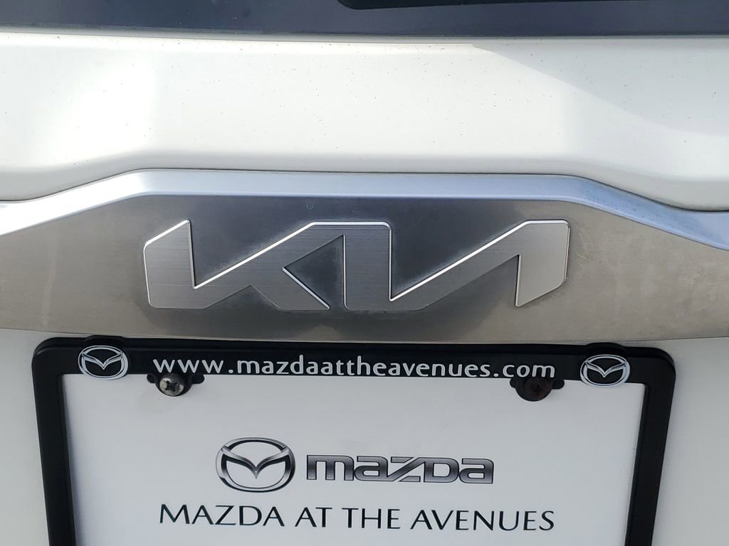 Used 2023 Kia Seltos S w/ Navigation Package image 7