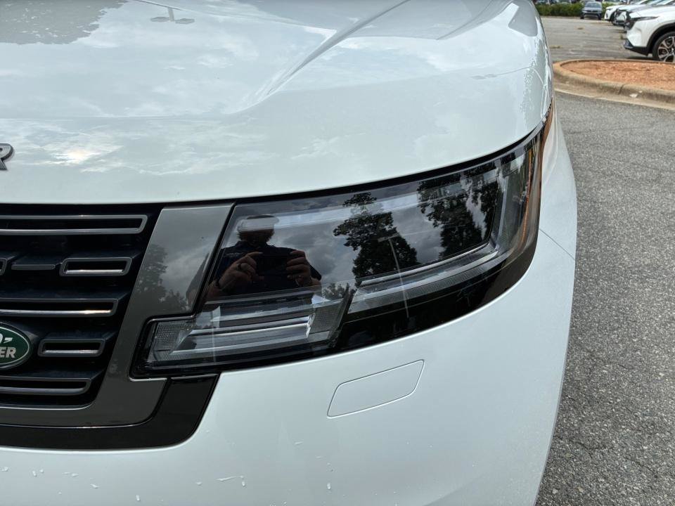 Certified 2022 Land Rover Range Rover Long Wheelbase SE AWD/4WD image 26