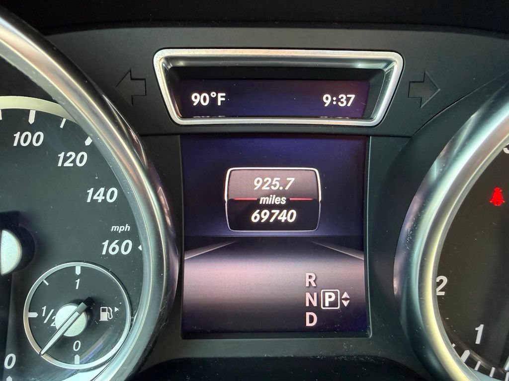 Used 2015 Mercedes-Benz GL 550 4MATIC image 17