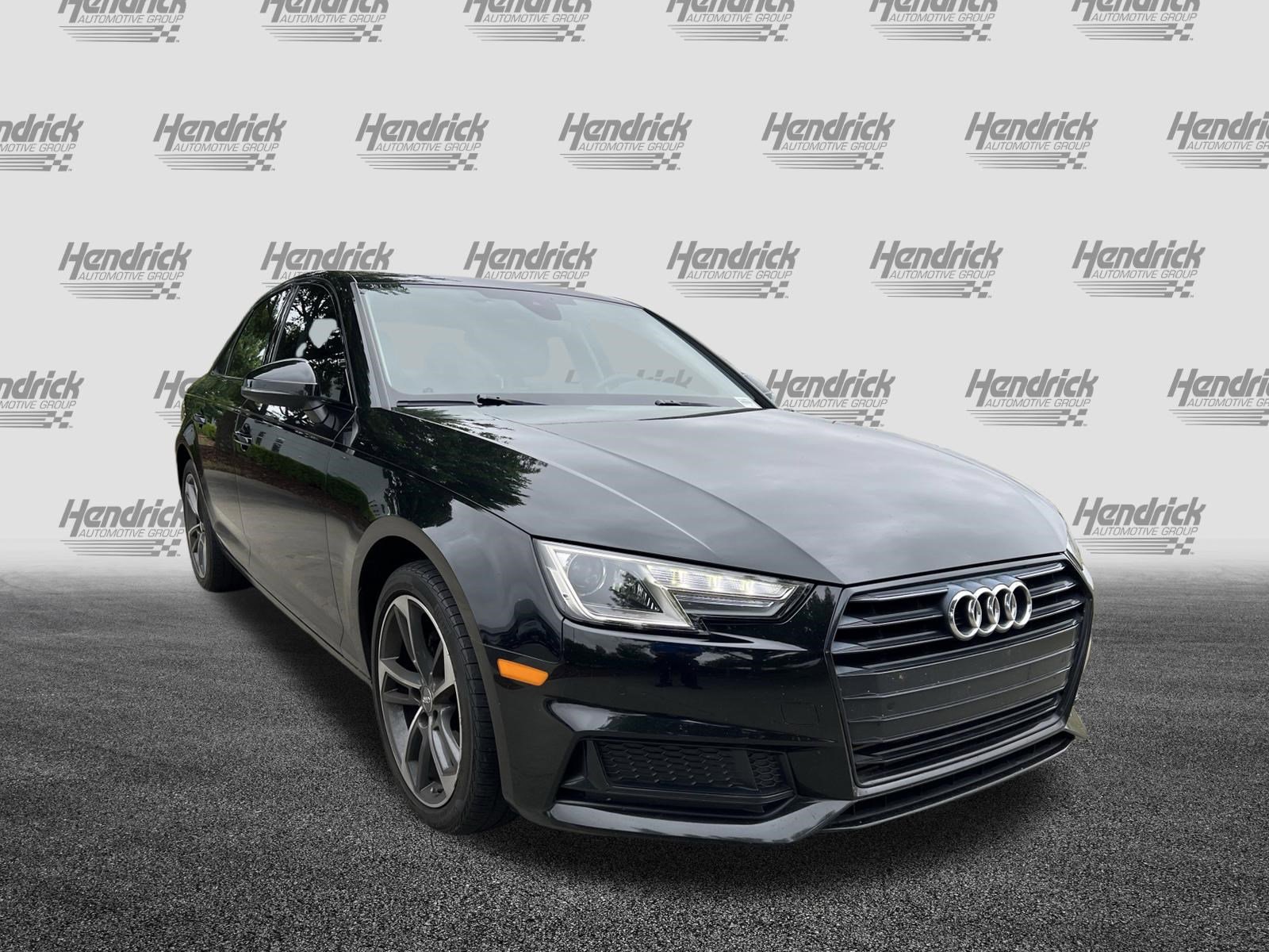 Used 2019 Audi A4 2.0T Premium FWD image 2