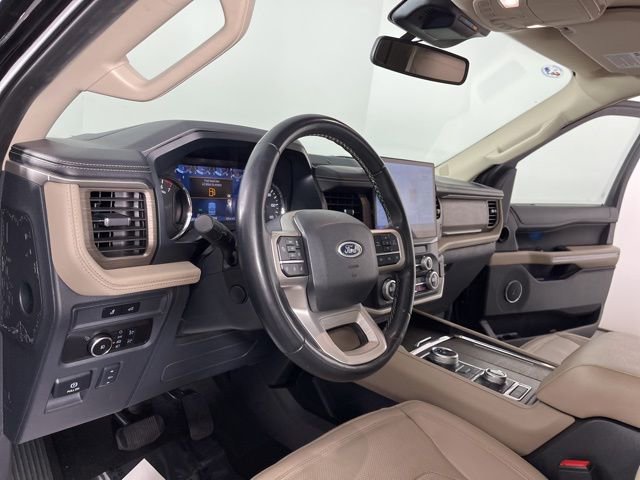 Used 2023 Ford Expedition Limited image 19