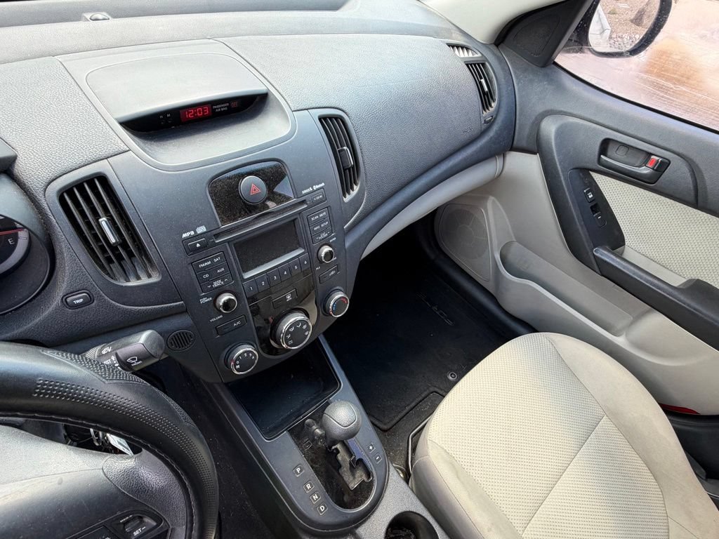 Used 2010 Kia Forte EX FWD image 24
