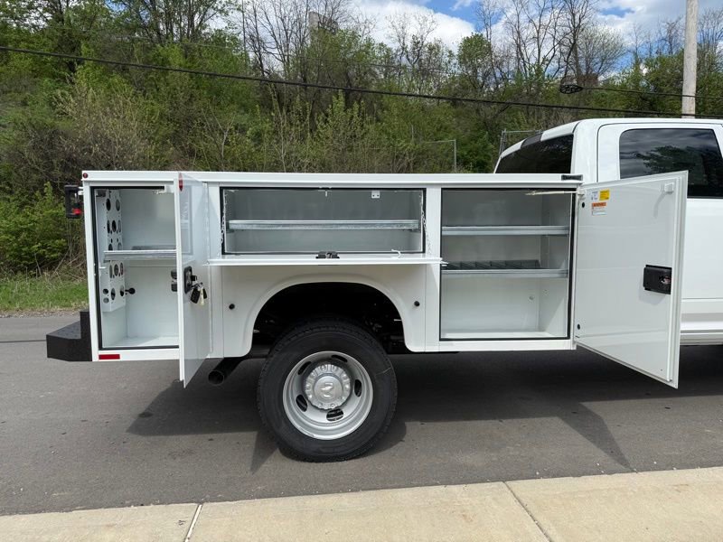 New 2026 RAM 5500 Tradesman w/ Chrome Appearance Group AWD/4WD image 11