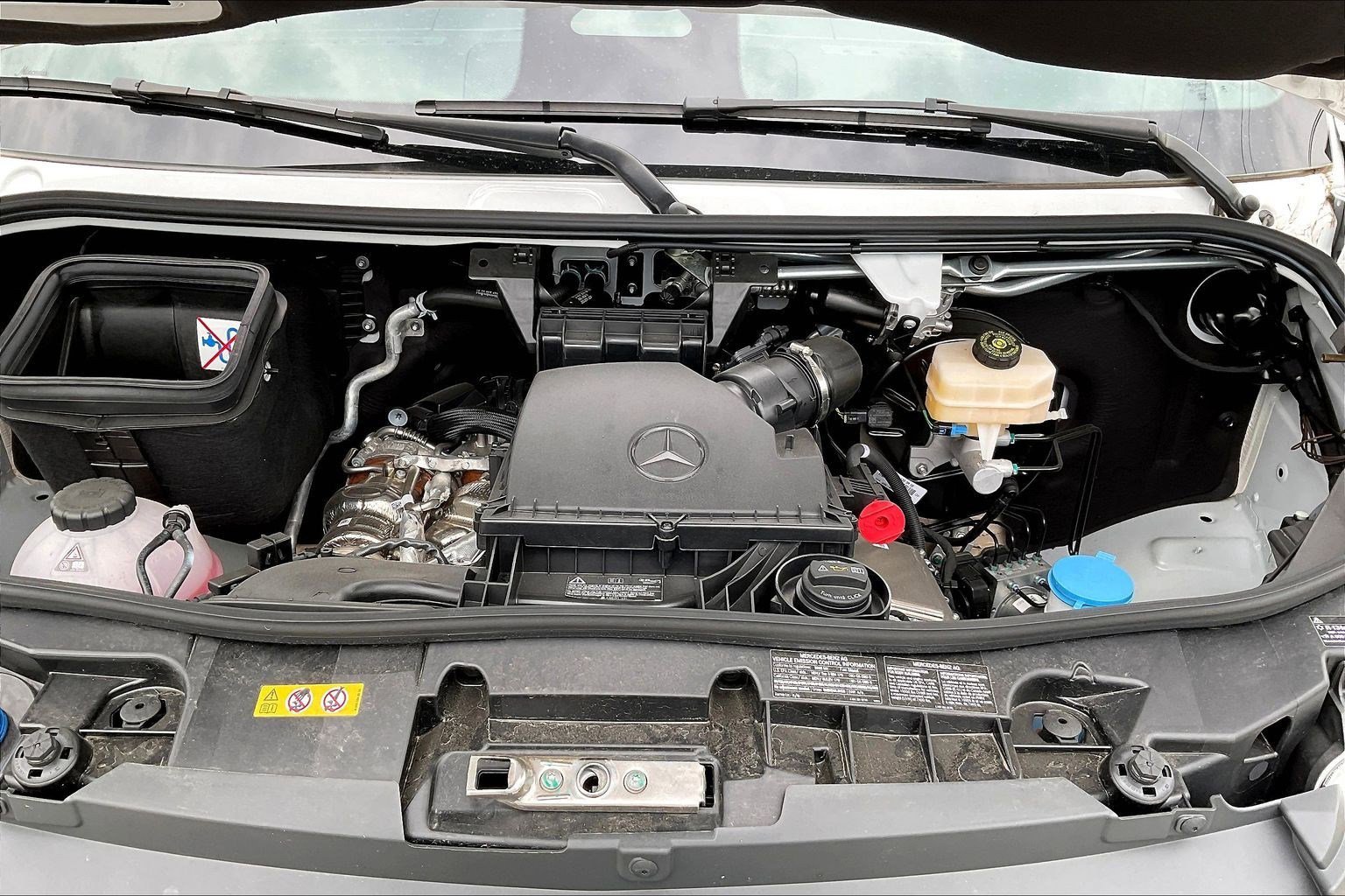 Used 2025 Mercedes-Benz Sprinter 2500 image 28
